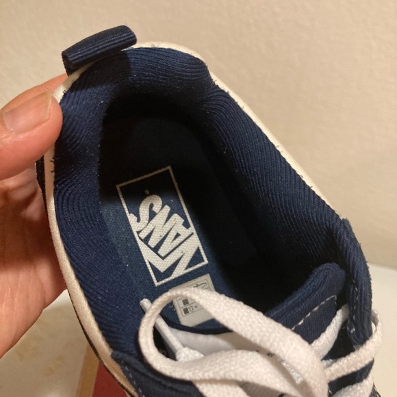 Unisex vans Retro Navy Blue with white tennis shoes - Picture 5 of 8